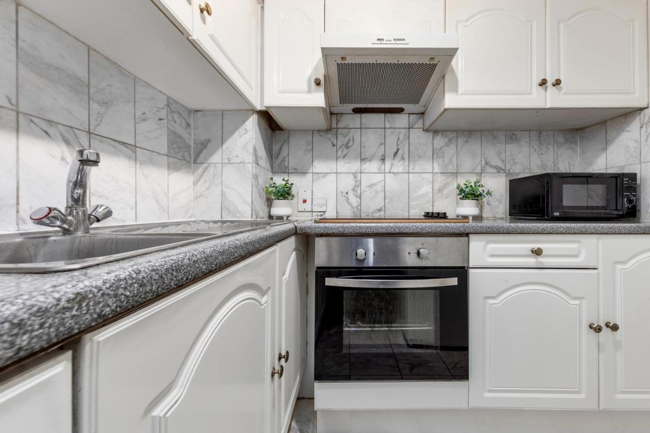 Апартаменты Flat In Baker Street Лондон Экстерьер фото