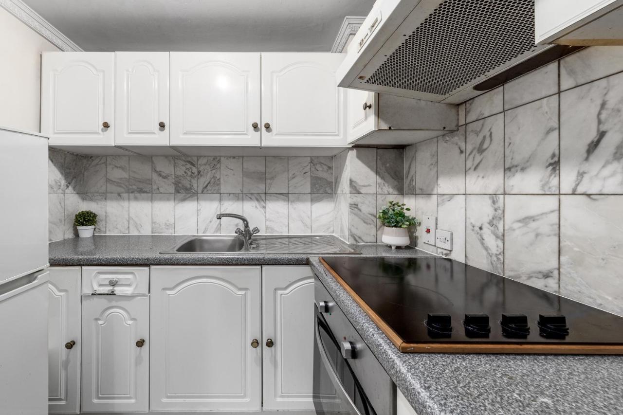 Апартаменты Flat In Baker Street Лондон Экстерьер фото