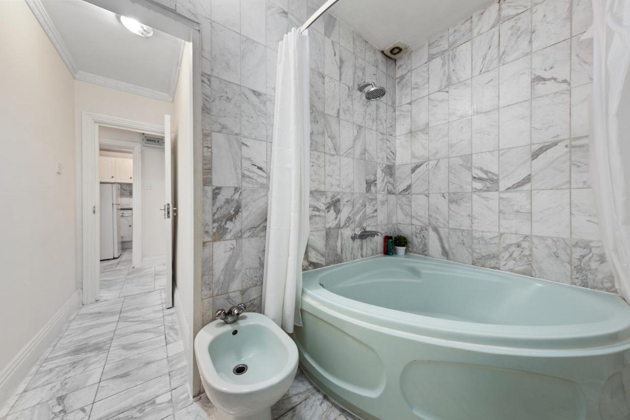 Апартаменты Flat In Baker Street Лондон Экстерьер фото